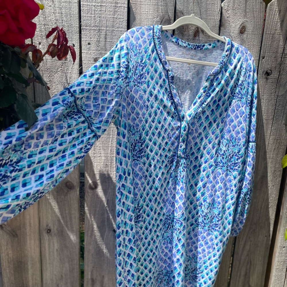 Lilly Pulitzer XL v neck dress